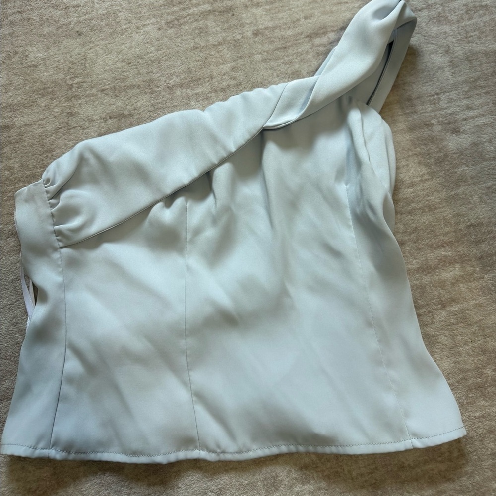 Superdown one shoulder top size medium